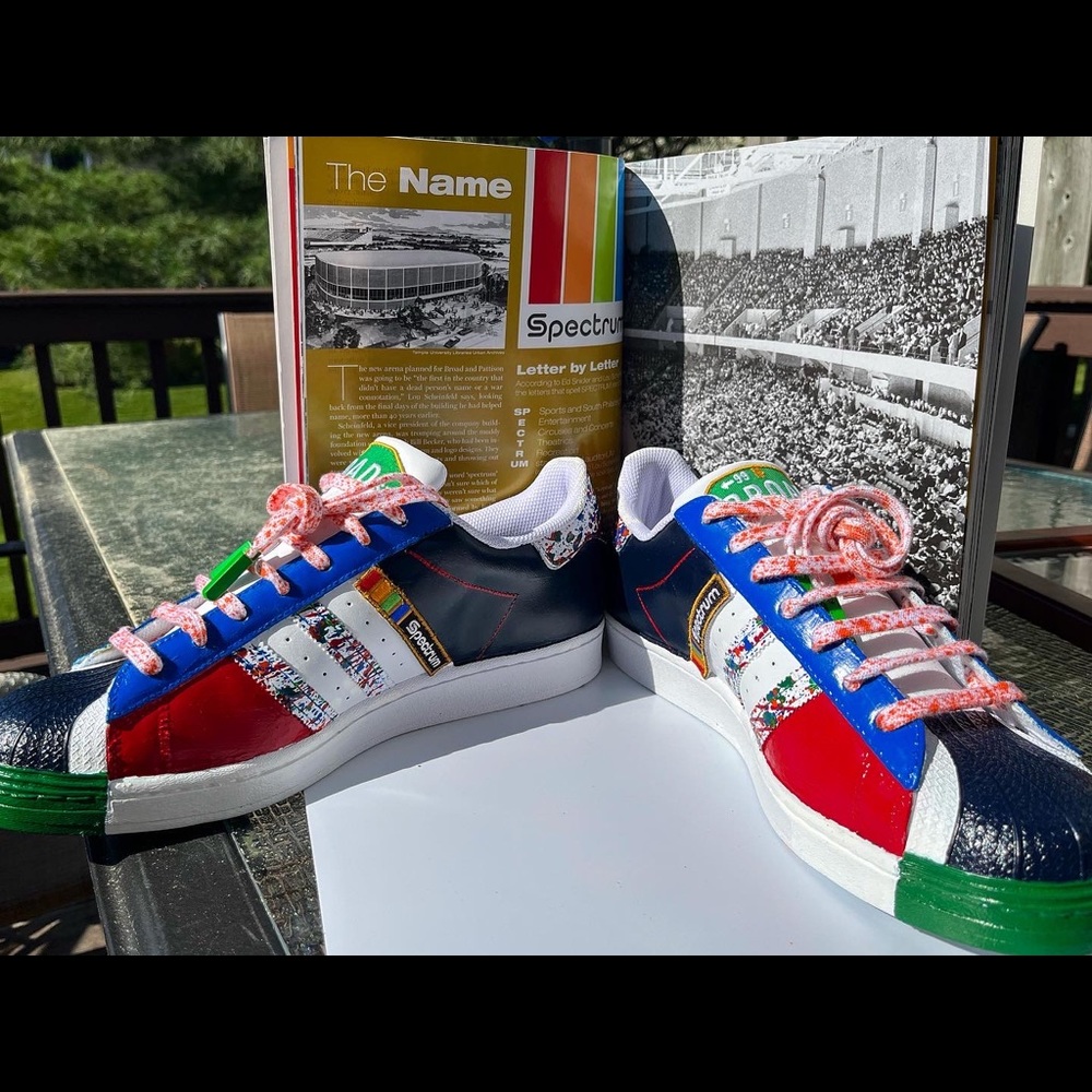 Custom Adidas Superstar ShellTops Size 12 - 76ers Spectrum tribute